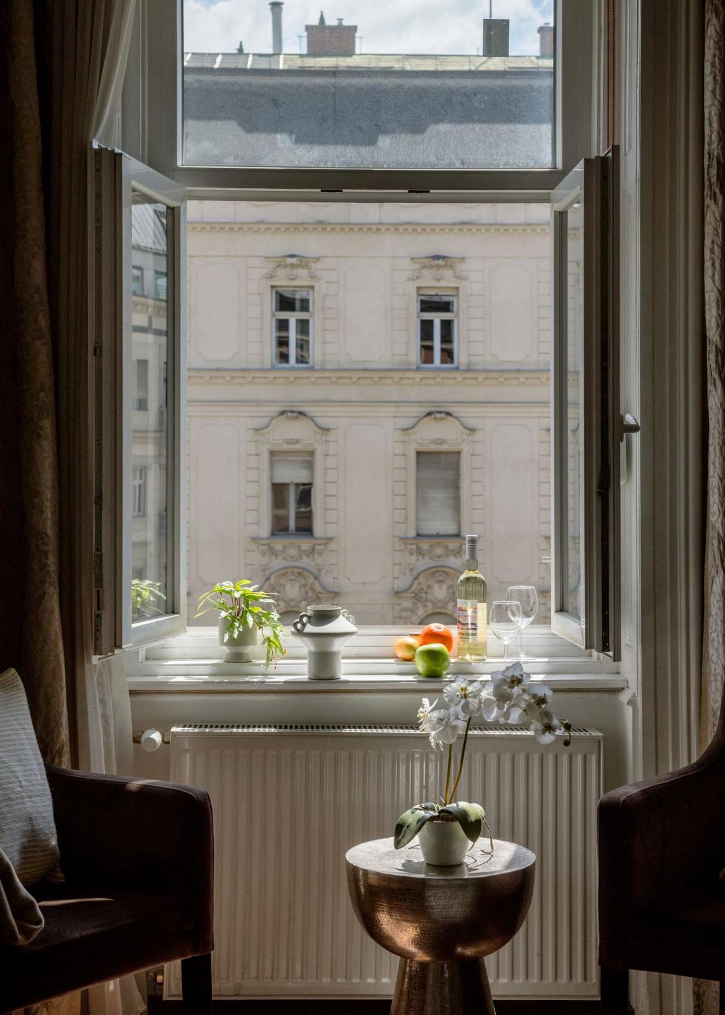 Discover Your Budapest Retreat-Walk To Parliament Exterior foto